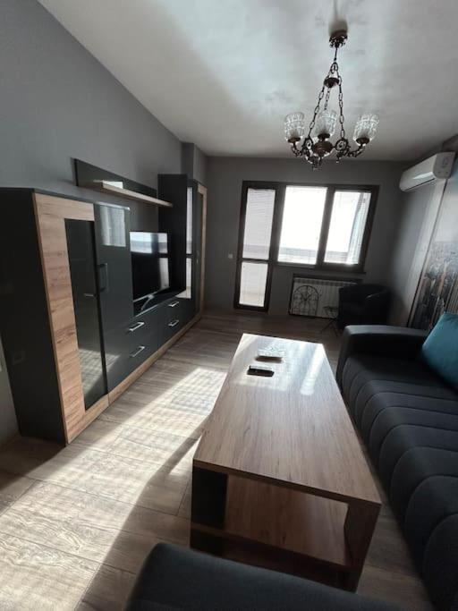 Luxurious Flat Pleven Center Leilighet Eksteriør bilde