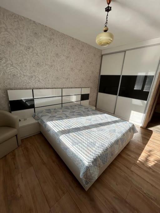 Luxurious Flat Pleven Center Leilighet Eksteriør bilde